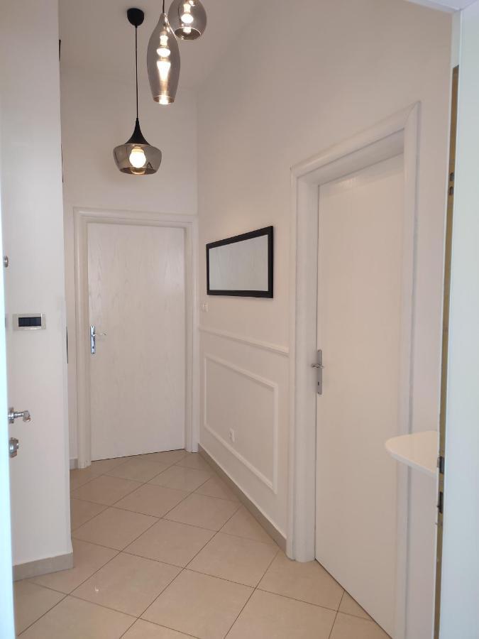 Moris Apartment