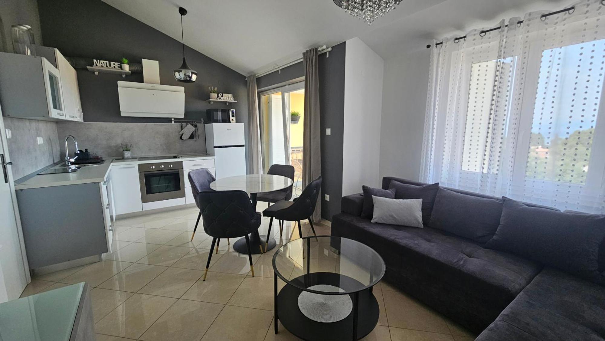 Moris Apartment *