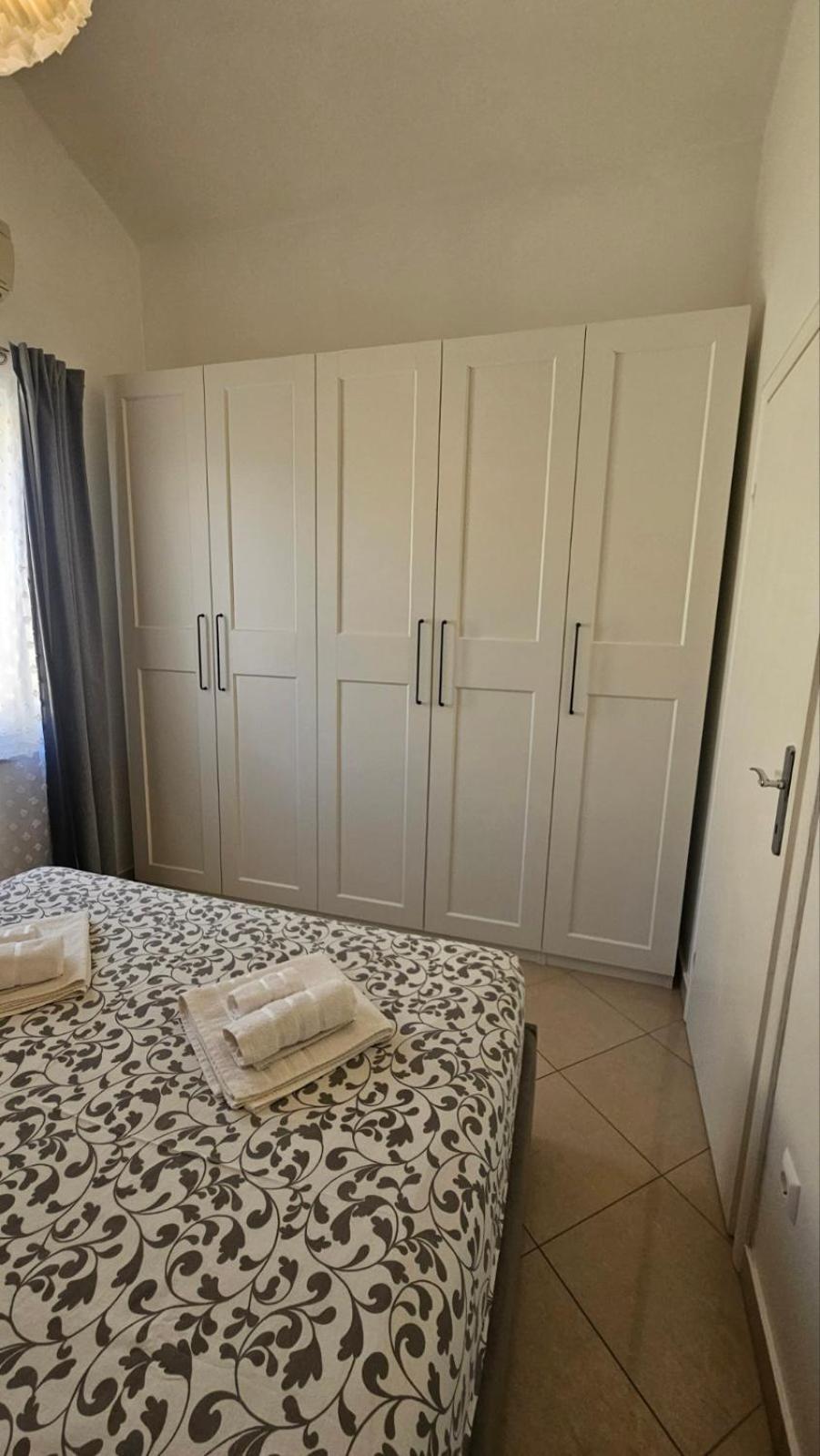 Moris Apartma *